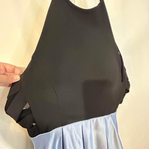 Long satin cut out halter ball gown. Size 9/10. Excellent condition. Built in br - Picture 4 of 12